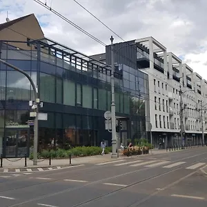 https://chopin-park-lux-apartment-self-check-in-24h-free.poznan-hotels.com